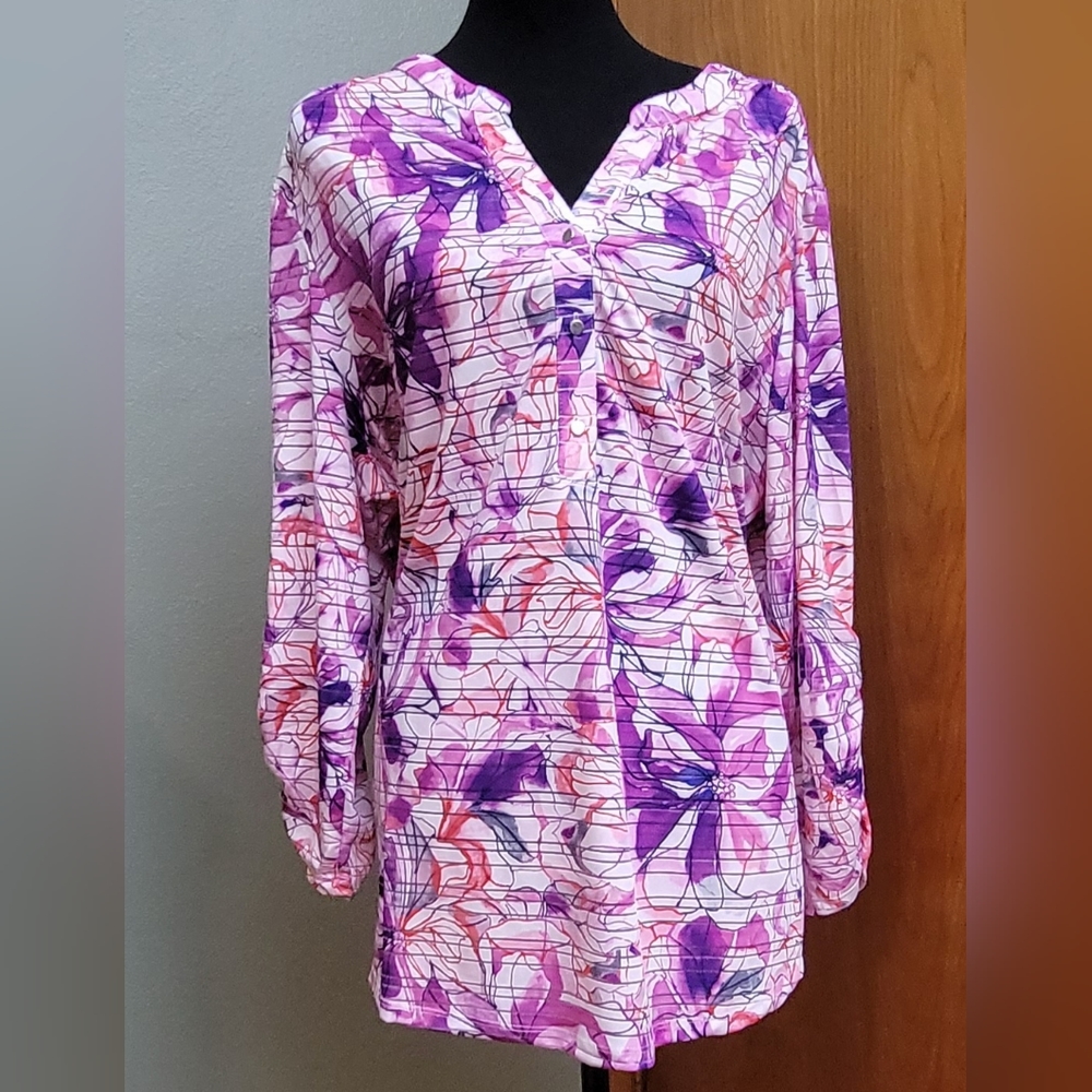 REDUCED!! Emily Daniels Floral Burnout Top Pink/Purple and White 1X